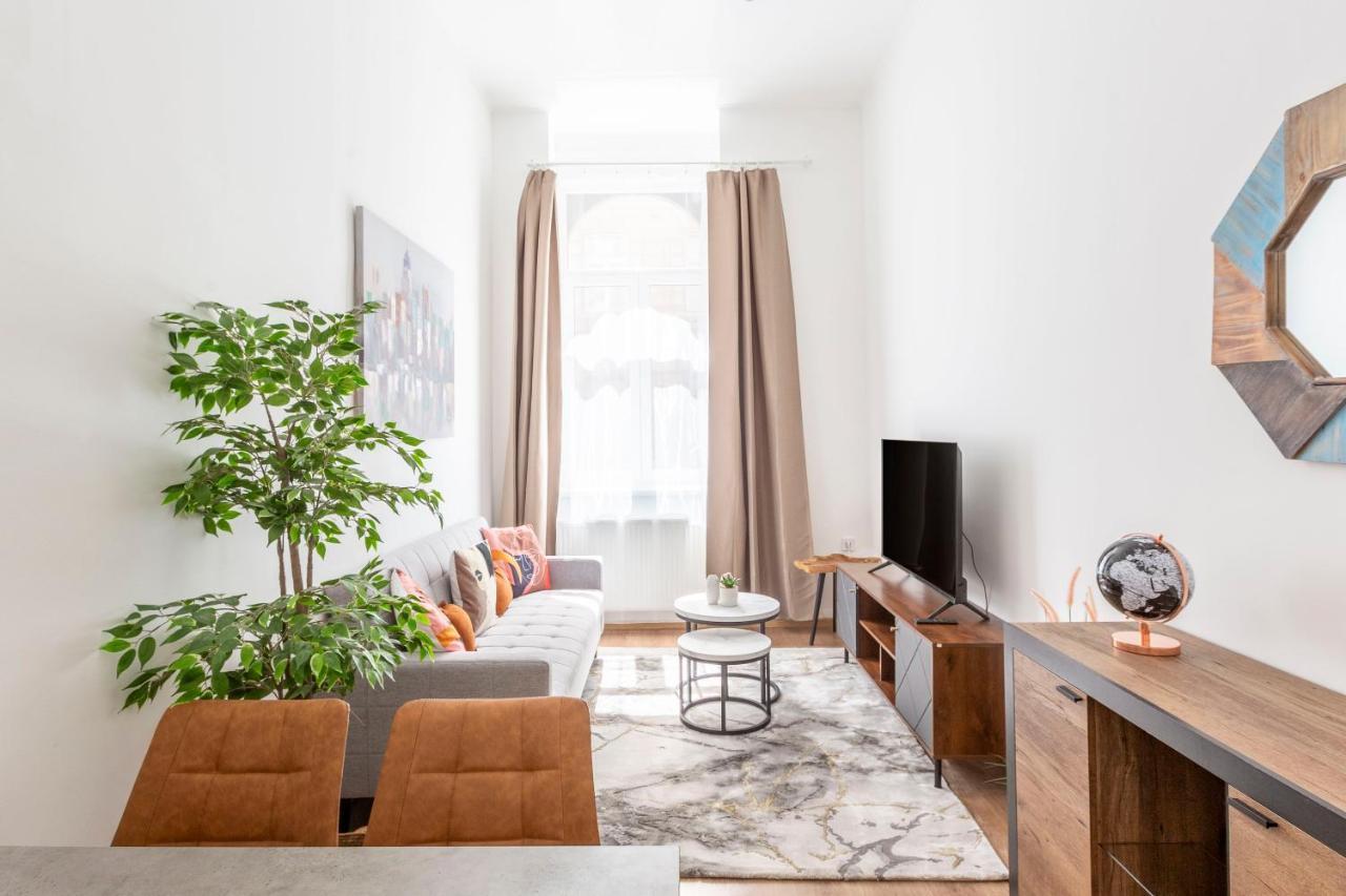 Cozy & Pleasant Homes In The Heart Of Budapest Exteriör bild