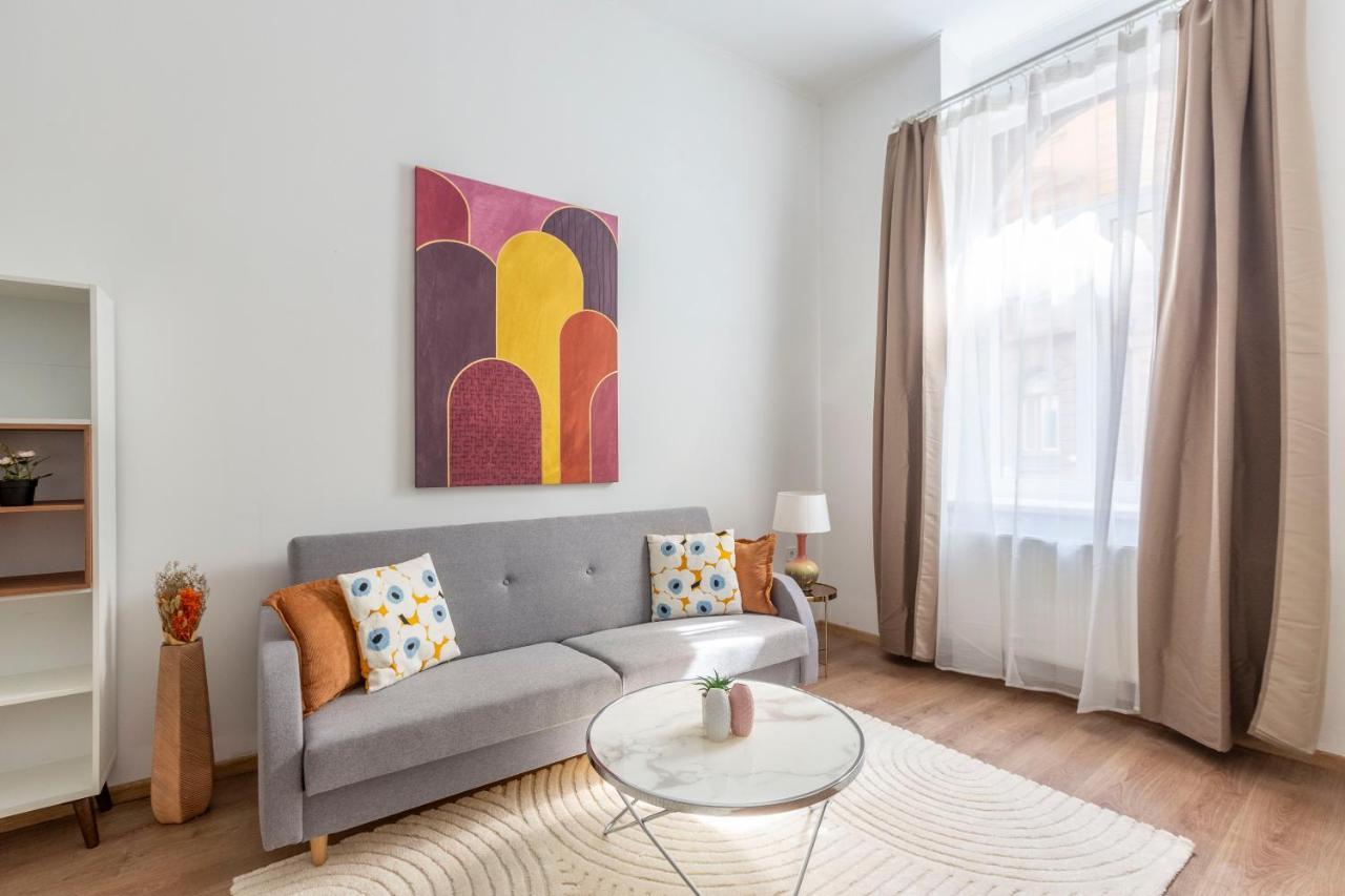 Cozy & Pleasant Homes In The Heart Of Budapest Exteriör bild