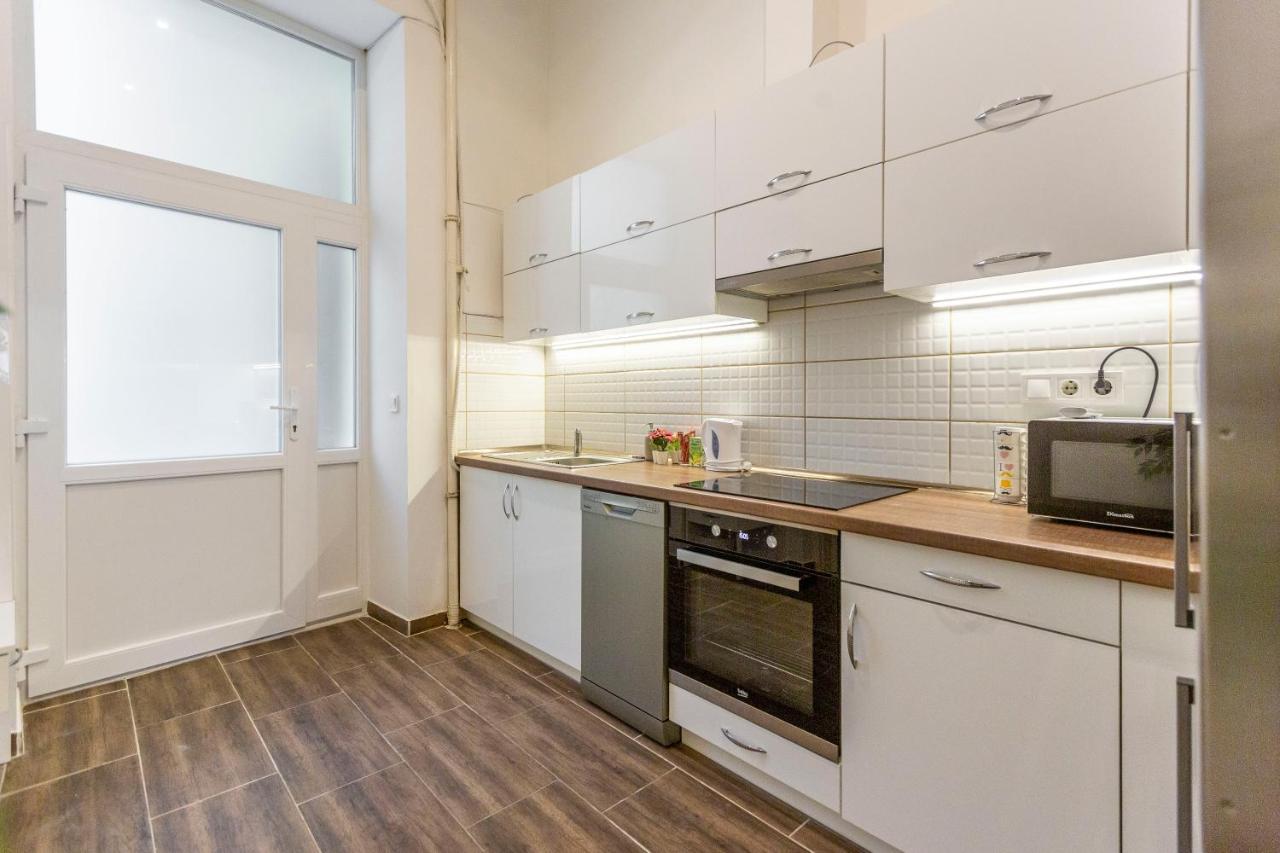 Cozy & Pleasant Homes In The Heart Of Budapest Exteriör bild